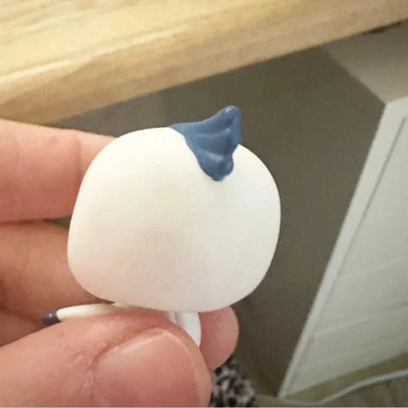 Littlest Pet Shop white and blue pelican 517 (2007) - Picture 14 of 15